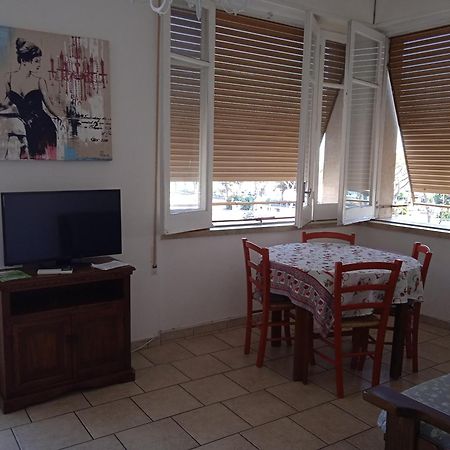 Holiday House Maurizio Formia Exterior foto